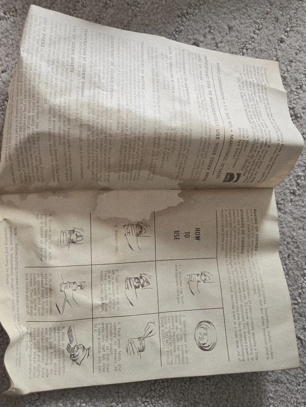 Vintage Mirro Cookie-Pastry Press Recipe Book & Accessories Collect Nostalgia